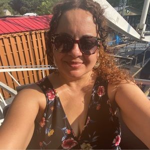 Meet your Posher, Lucy